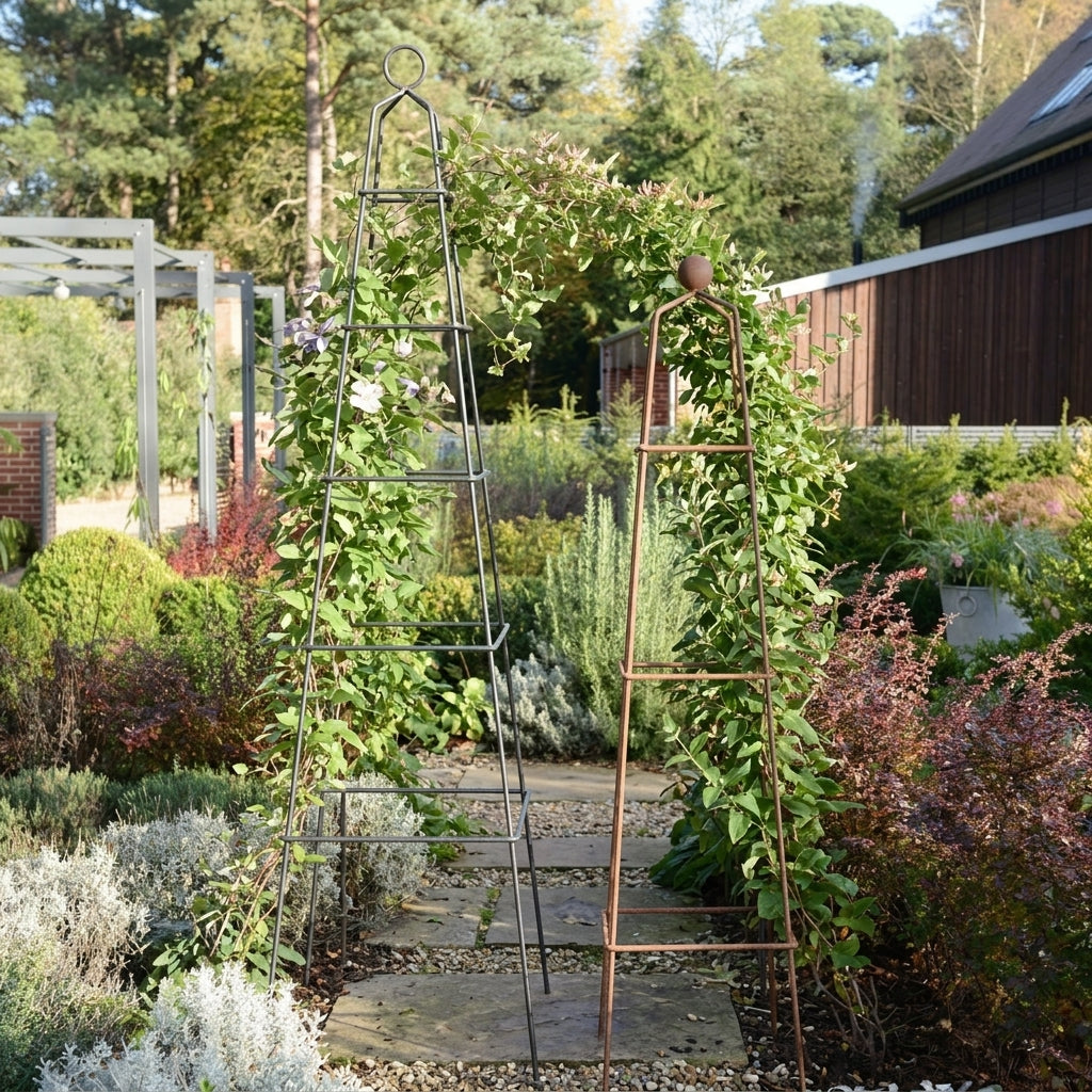 Pyramid Wire Obelisk, photo 1